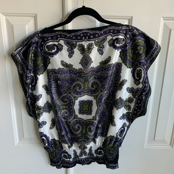 Beautiful silky blouse - Picture 2 of 2